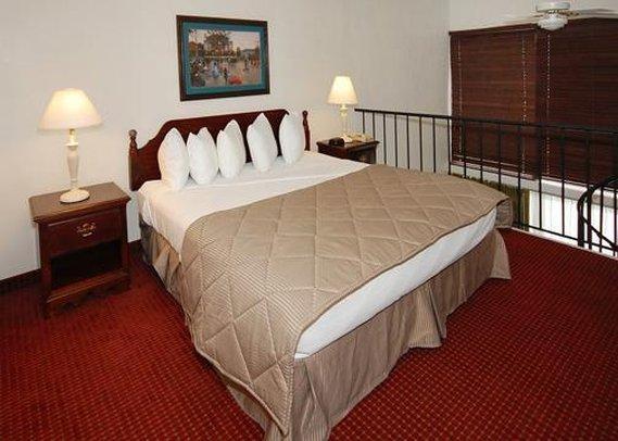 Clarion Hotel Fort Myers Ruang foto